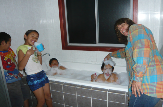 ARET Australian Recreation and Educational Tours - Special Interests fun-bath-time